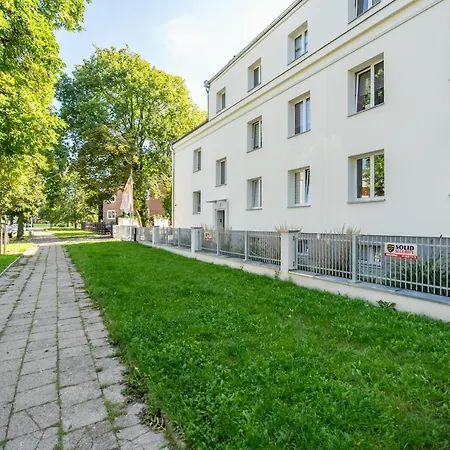 Rycerska With Parking By Renters Lägenhet Poznań