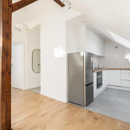 Rycerska With Parking By Renters *