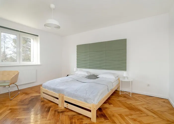 Rycerska With Parking By Renters Познань