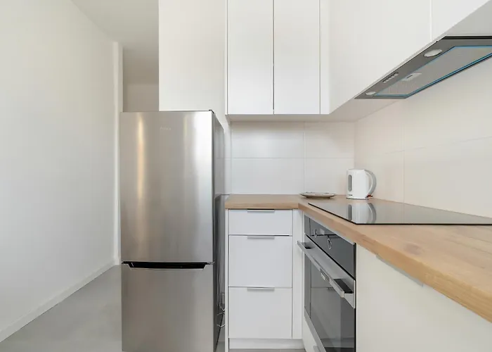 Rycerska With Parking By Renters Познань