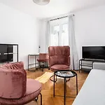 Rycerska With Parking By Renters * Poznan