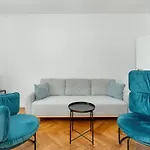 Apartment Rycerska With Parking By Renters