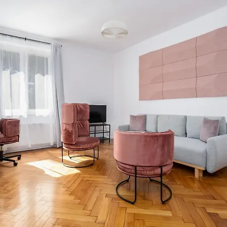 Rycerska With Parking By Renters Apartment *