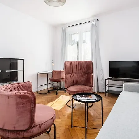 Rycerska With Parking By Renters * 포즈난