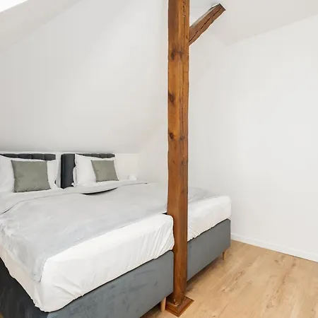 Rycerska With Parking By Renters Daire