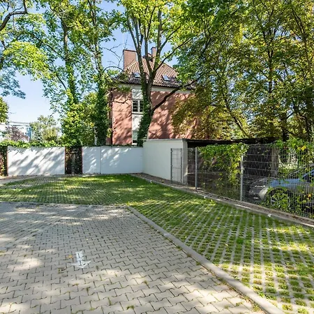 Rycerska With Parking By Renters Appartement Poznań