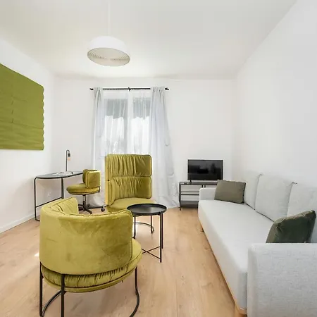 Apartment Rycerska With Parking By Renters