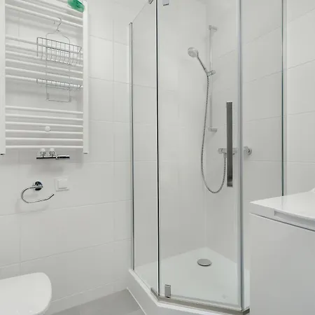 Rycerska With Parking By Renters Apartment Poznan