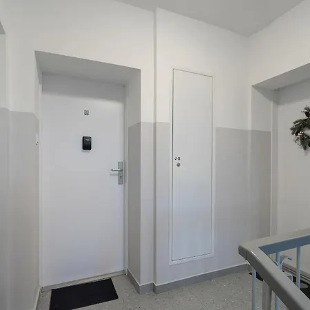 Apartment Rycerska With Parking By Renters Poznan