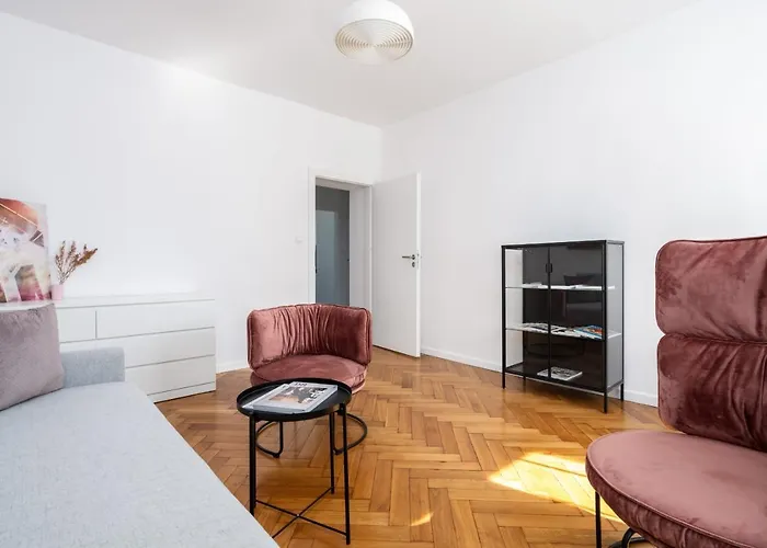 Rycerska With Parking By Renters 公寓