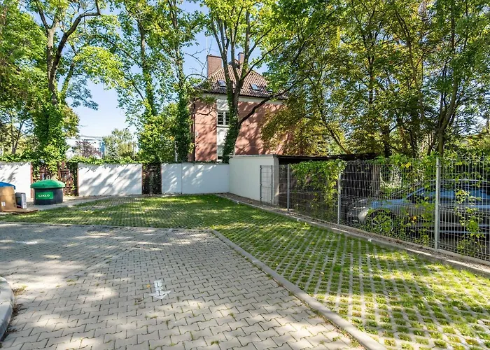 Rycerska With Parking By Renters Lägenhet Poznań