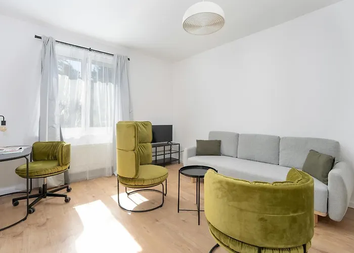 Rycerska With Parking By Renters *